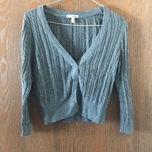 Cropped grey sweater